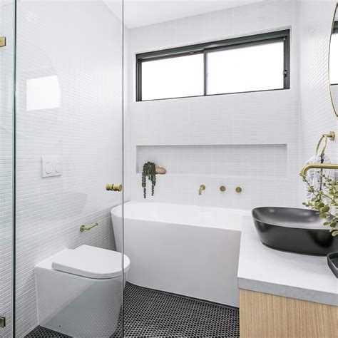 Black Matt Penny Round Mosaic Tile 19mm - Get Tiles Online