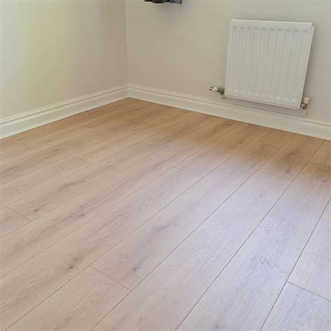 Premium 12mm Light Beige Oak AC5 Laminate Flooring