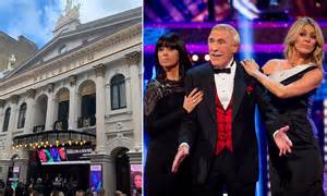 Bruce Forsyth's ghost 'haunts London Palladium telling guests "nice to ...