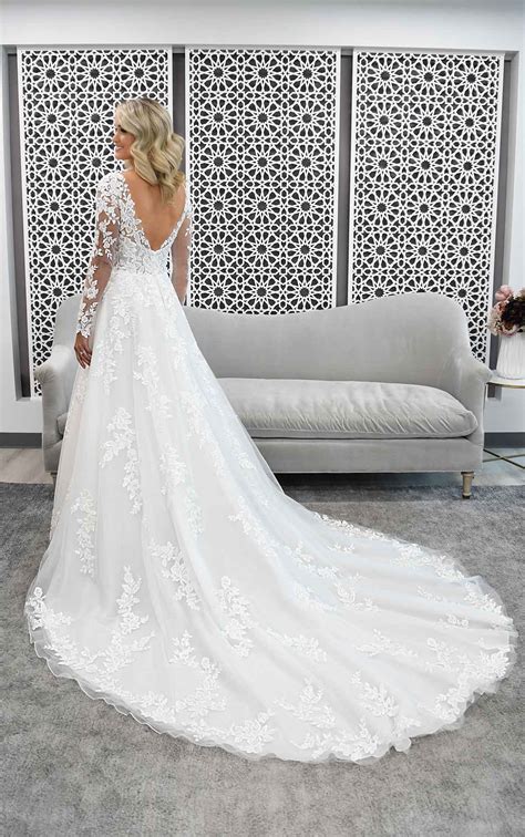 Stella York - 7169 | Bridal Elegance Studio