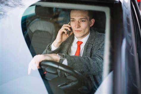 Photo of Business Owner Calling Someone 的图像结果