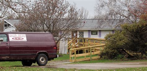 Buried body taken from back of Seven Hills property - cleveland.com