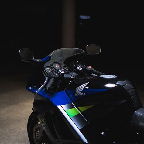 Download wallpaper 2780x2780 motorcycle, seat, steering wheel ...