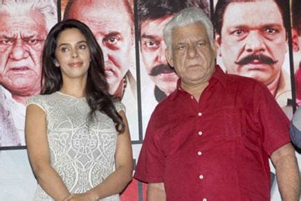 Mallika Sherawat: Was uncomfortable doing bold scenes with Om Puri