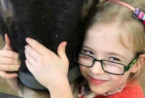 Thanks To This Adorable Therapy Donkey, A Little Girl Overcame Her ...
