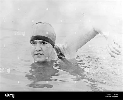 Gertrude Ederle Swimming The English Channel