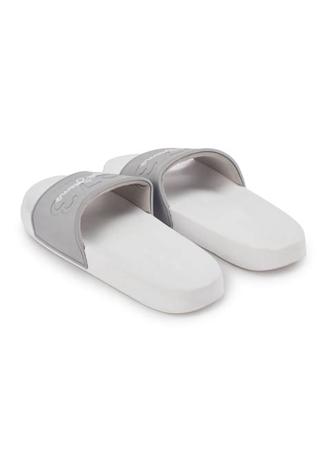 Grey Lightweight Beach Slides With Embossed Logo Print | Pepe Jeans India