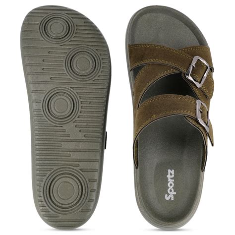 Shop Christmas & New Year Footwear Discounts – Walkaroo Festive Sale ...