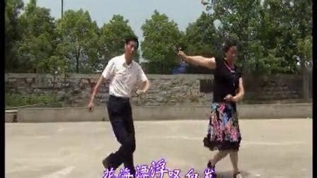 杨丽萍原创广场舞 做你的雪莲（形体拉伸操）背面演示 - YouTube