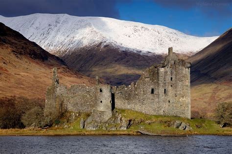 Kilchurn Castle ruins on banks of Loch Awe in Scotland. | Scotland ...