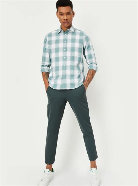 Buy Men Regular Fit Checked Casual Shirt Online at just Rs. 1049.0 ...