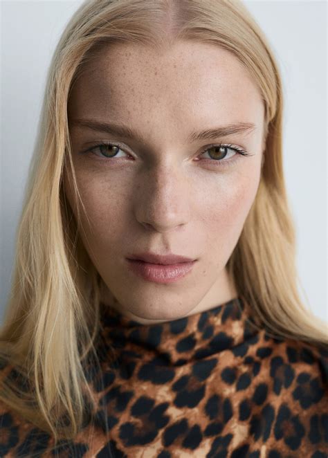 Camiseta leopardo detalle fruncido - Mujer | MANGO México