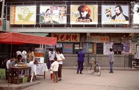 80年代香港那些富有喜感的电影海报，今天看来依然趣味十足 - 每日头条