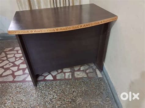 Office table - Other Household Items - 1818995289
