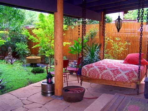 Bedroom को मॉर्डन लुक देंगे ये लेटेस्ट डिजाइन्स के Swing Bed - swing ...