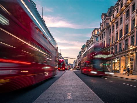 Download wallpaper 1400x1050 buses, speed, traffic, street, london ...