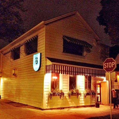 The Happy Hour Tour: Bryant’s Cocktail Lounge – Milwaukee