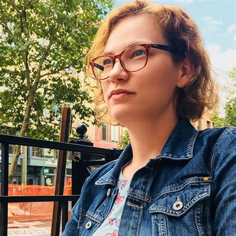 The Meadows : Oakes, Stephanie: Amazon.in: Books