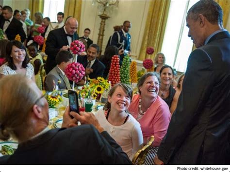 9-Year-Old Shreya Wows Obamas With Garam Masala Burger - 9 साल की ...