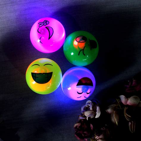 Prime Set of 4 Pcs Led Jumping Bouncing Flashing Light Ball/Glow in The ...
