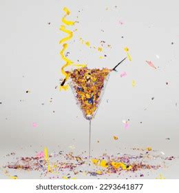 Exploding Pint Glass 的图像结果