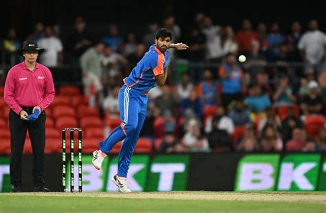 Washington Sundar's injury serious, to head to CoE next; at risk of ...