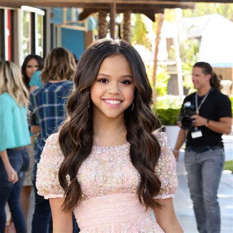 how tall jenna ortega – SkinnyVsCurvy