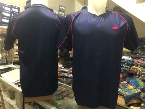 Jual Perlengkapan Olahraga, Bulutangkis Badminton ( Aksesoris,Baju ...