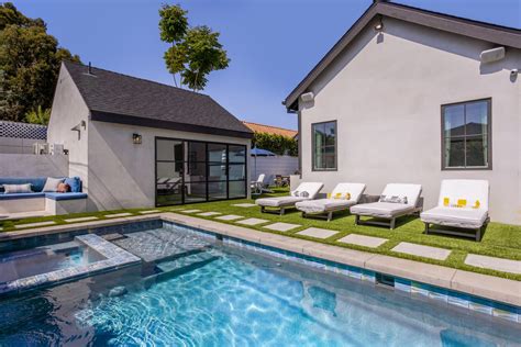 Photo 2 of 12 in Mark Langos Redesigned Oasis in LA’s Beverly Grove ...