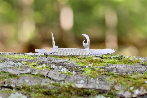 WW II Marine Corps Demo Knife