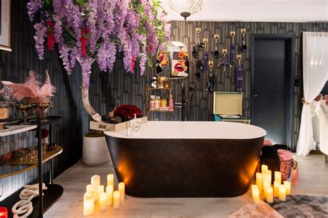 How to Build a Sex Room: 8 design takeaways from the trending Netflix ...