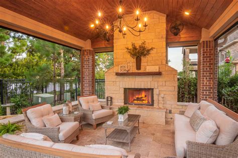 Backyard & Outdoor Covered Patio With Fireplace | HHI Patio Covers