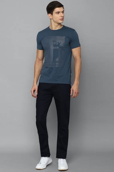 Buy Men Navy Graphic Print Crew Neck T-shirt Online - 705161 | Louis ...