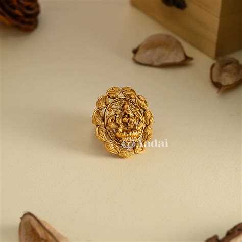 Lakshmi Finger Ring – Aadai Alangaram