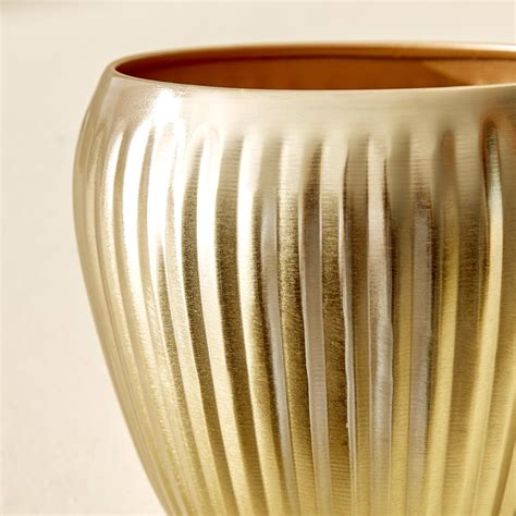 Buy Gloria Amaze Metal Ribbed Planter from Home Centre at just INR 499.0