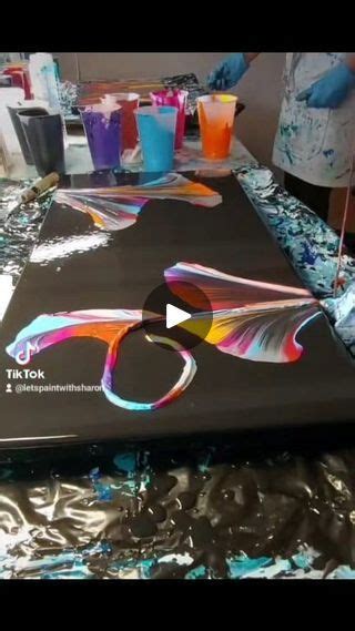 Pouring Paint Using String 的图像结果