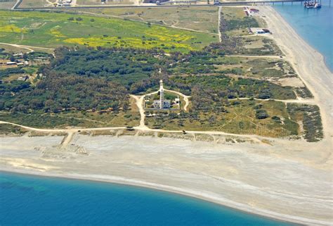 Punta Alice Light (Faro di Punta Alice) Lighthouse in Ciro Marina, Italy - lighthouse Reviews ...