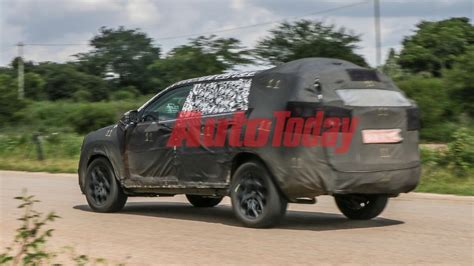 Jeep Meridian 7-seater SUV spotted with heavy camouflage ahead of ...