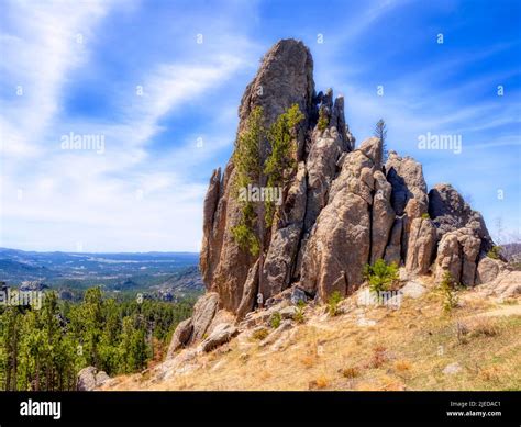 Scenery along the Needles Highway in Custer State Park in the Black ...