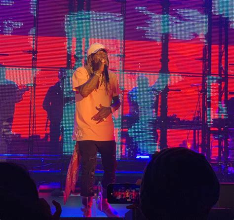 Lil Wayne Performs Songs Off "Tha Carter V" Live In Atlanta On The "I ...