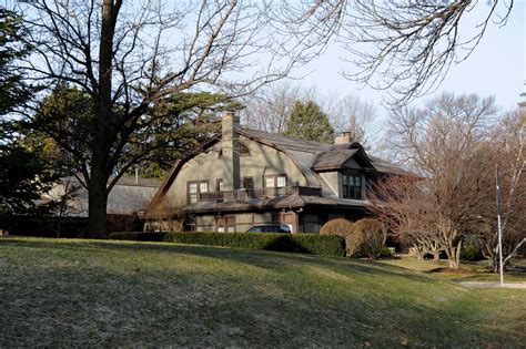 Billionaire Warren Buffett Lives in a House Worth Less Than $1 Million