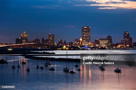 Milwaukee Sunset Photos and Premium High Res Pictures - Getty Images
