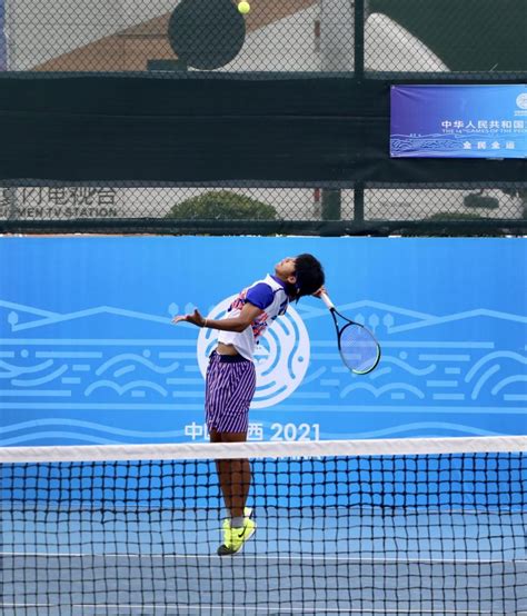 历史突破！广西网球运动员周意进入备战巴黎奥运会的初选阵容_央广网
