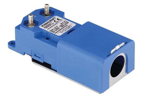 Ashcroft CXLdp Differential Pressure Transducer with Plenum/Conduit Kit ...