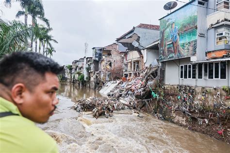 Building Collapses Amidst Deadly Bali Flooding (Video) - Surfer