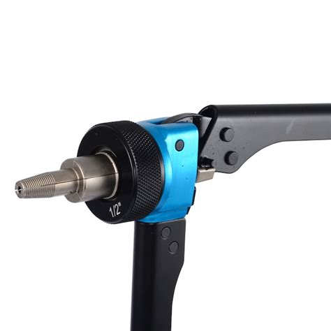 SharkBite 1/2-in to 1-in PEX Manual Expansion Tool in the PEX Pipe ...