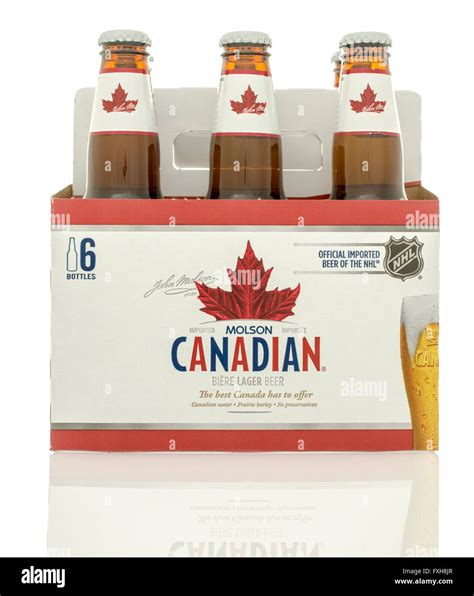 Molson canadian beer hi-res stock photography and images - Alamy