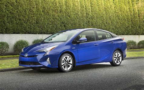 Toyota Prius 2017: Le fleuron de la marque - Guide Auto