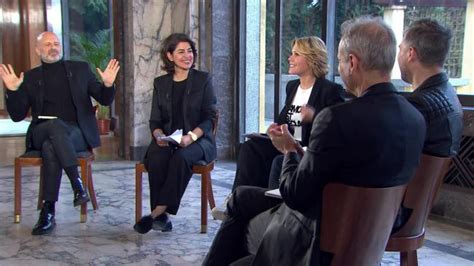 400 millions de critiques - Mylène Farmer/« La Ligne »/Expositions 2023 ...