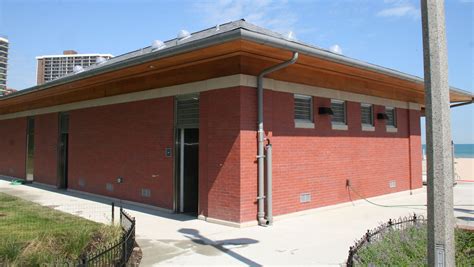 Chicago Park District Kathy Osterman Beach House and 41st Street Beach ...